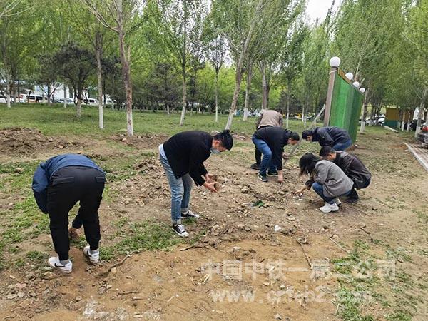 沈阳市元江街快速路项目义务劳动 (2)